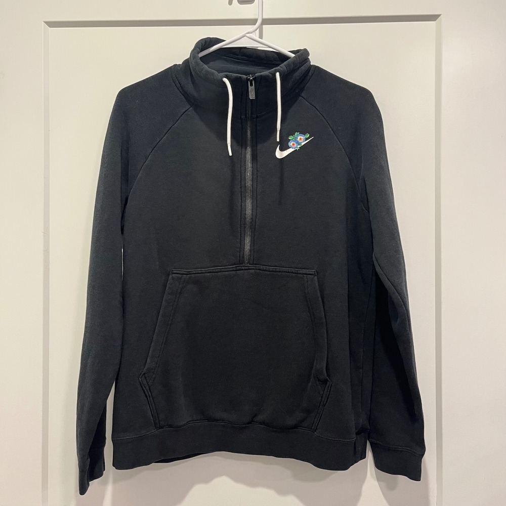 Nike Sportswear Floral Swoosh Quarter Zip Fleece Pullover Black Mens‎ Medium